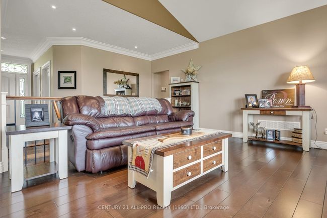2300 Victoria Rd, House other with 4 bedrooms, 4 bathrooms and 10 parking in Carrying Place ON | Image 9