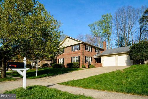 3909 Bentwood Ct, FAIRFAX, VA, 22031-3252 | Card Image