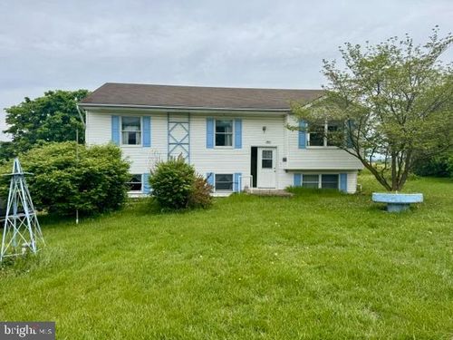186 Longabach Drive, ELIZABETHVILLE, PA, 17023 | Card Image