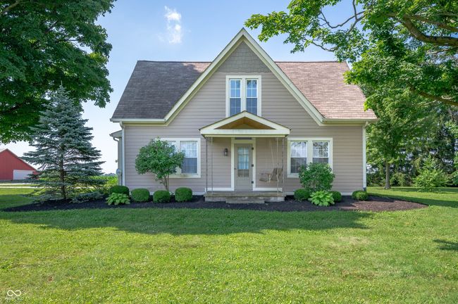 Beautiful, fully restored 1865 Civil War Era Farmhouse | Image 9