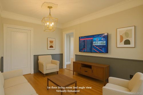 15 Lafayette Pl, Yonkers, NY, 10701-8324 | Card Image