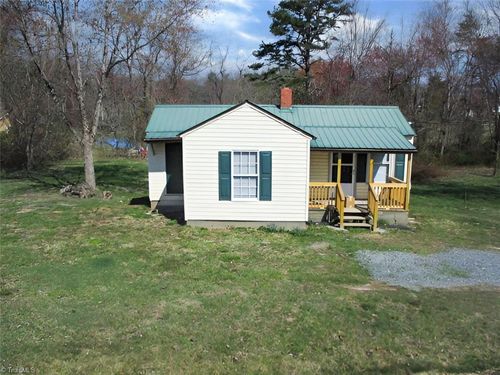 1972 Thurmond Rd, Thurmond, NC, 28683-9745 | Card Image