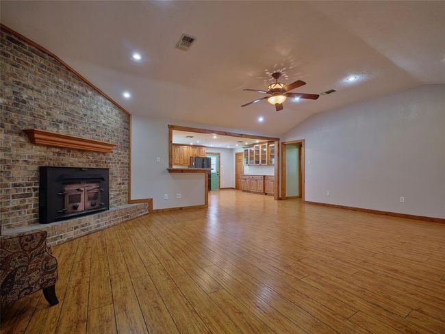 12021 Fm 1994 Rd, House other with 4 bedrooms, 3 bathrooms and 4 parking in Guy TX | Image 7