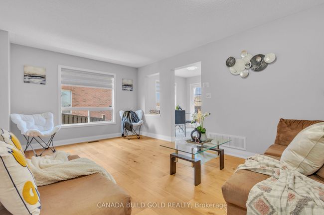 53 Bottomwood St, House attached with 3 bedrooms, 3 bathrooms and 3 parking in Brampton ON | Image 10