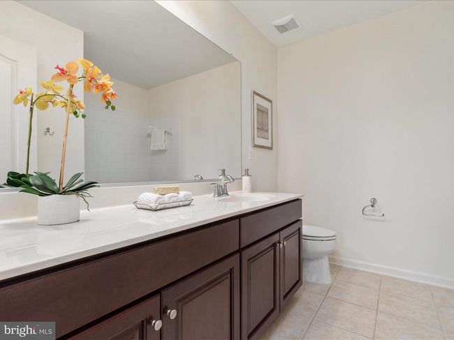 42241 Violet Mist Ter, Townhouse with 4 bedrooms, 4 bathrooms and null parking in BRAMBLETON VA | Image 22