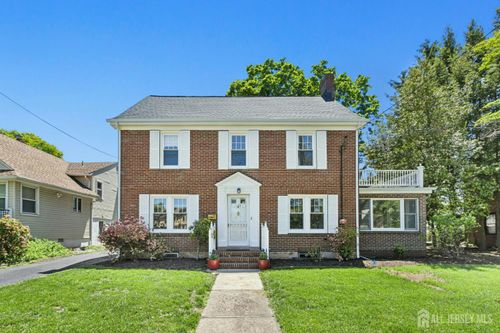 212 Central Ave, Edison, NJ, 08817-3040 | Card Image