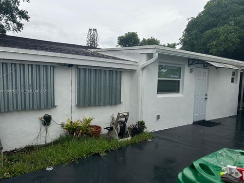 b-1911 Arcadia Dr, Miramar, FL, 33023-2618 | Card Image