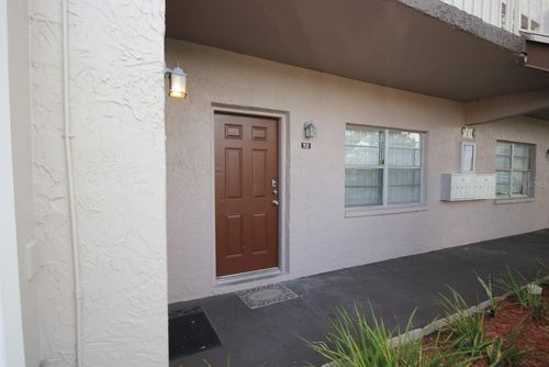 c102-9209 Tudor Dr, TAMPA, FL, 33615-3776 | Card Image