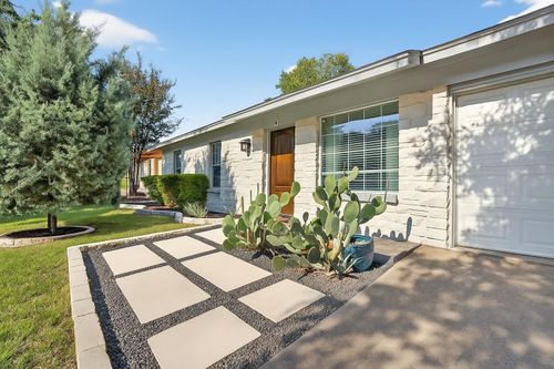 5706 Breezewood Dr, Austin, TX, 78745-4022 | Card Image