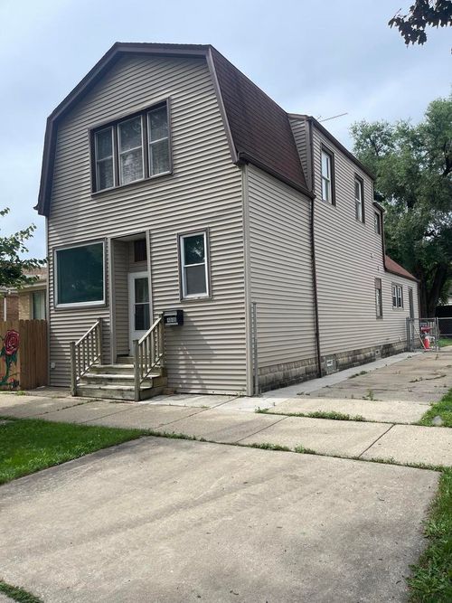 4846 W Gunnison Street, Chicago, IL, 60630 | Card Image