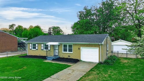 11214 Deering Rd, Louisville, KY, 40272-4374 | Card Image