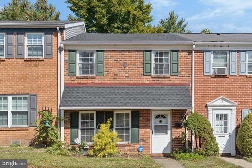 17 Providence Ave, DOYLESTOWN, PA, 18901-2226 | Card Image