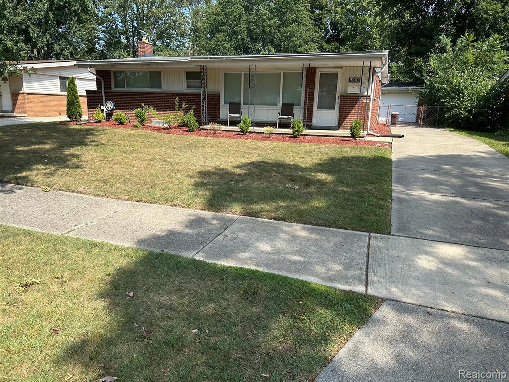 Frederick St, Livonia, MI 48150