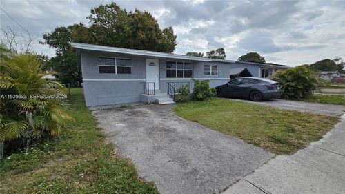 374 Nw 31st Ave, Fort Lauderdale, FL, 33311-8440 | Card Image