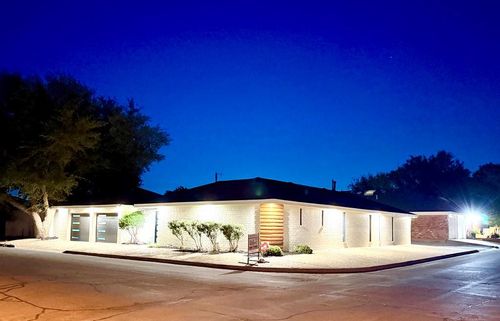 909 Pine Ct, Midland, TX, 79705-6527 | Card Image