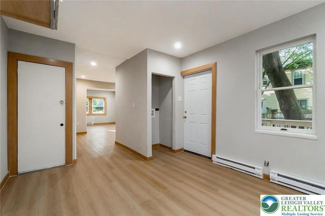 226 Fern St, House other with 4 bedrooms, 2 bathrooms and null parking in Jim Thorpe PA | Image 14