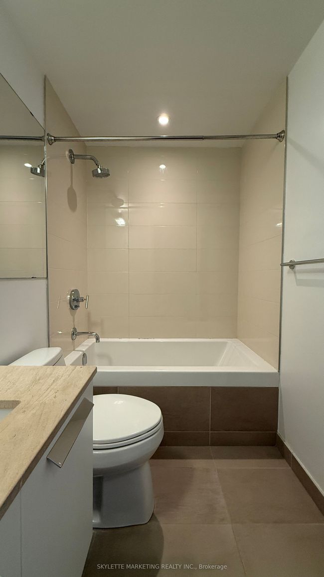 612 - 50 Charles St E, Condo with 2 bedrooms, 1 bathrooms and null parking in Toronto ON | Image 23