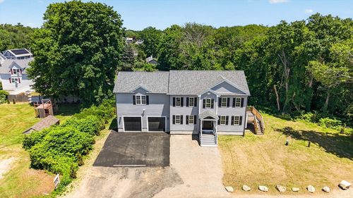44 Slade St, Dartmouth, MA, 02747-2385 | Card Image
