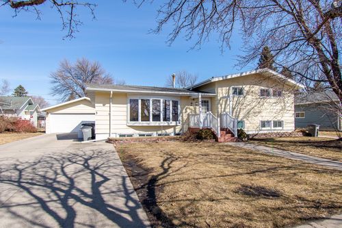 1406 24th Ave S, Moorhead, MN, 56560-4825 | Card Image