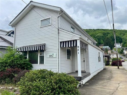 951 Buffalo St, Franklin, PA, 16323-1168 | Card Image