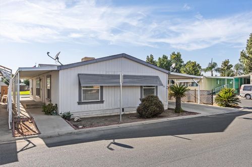 1343 W Morton Ave, Porterville, CA, 93257-1942 | Card Image
