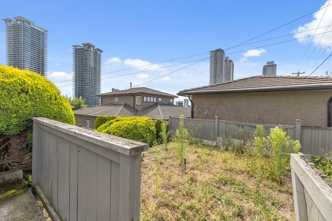 4821 Ridgelawn Drive, House other with 3 bedrooms, 2 bathrooms and 3 parking in Burnaby BC | Image 35