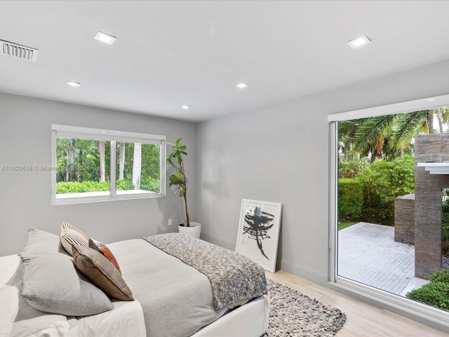 224 S Island, House other with 4 bedrooms, 6 bathrooms and null parking in Golden Beach FL | Image 85