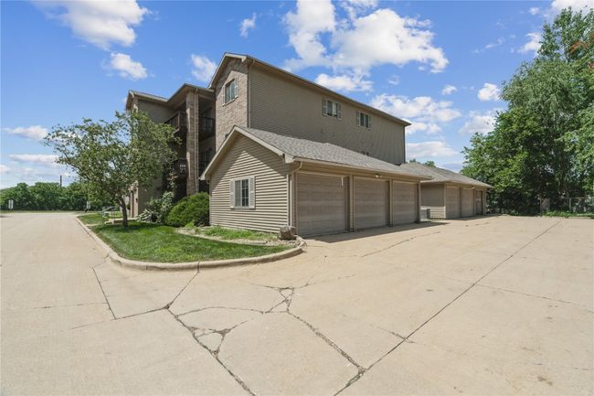APT-201 - 3028 Center Point Rd Ne, Condo with 2 bedrooms, 1 bathrooms and null parking in Cedar Rapids IA | Image 17