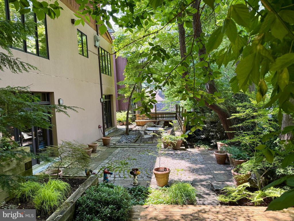 Residential in WASHINGTON 4