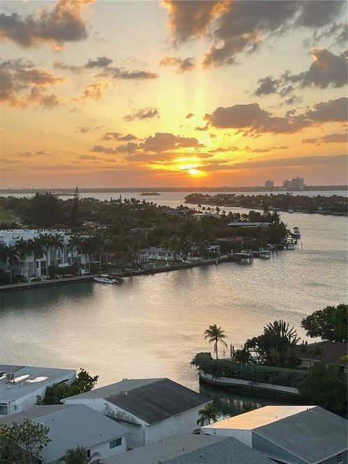 apt-11a-7441 Wayne Ave, Miami Beach, FL, 33141-2543 | Card Image