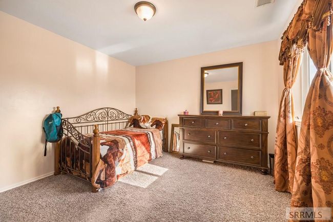 2492 E 2100 N, House other with 6 bedrooms, 4 bathrooms and 2 parking in Hamer ID | Image 19