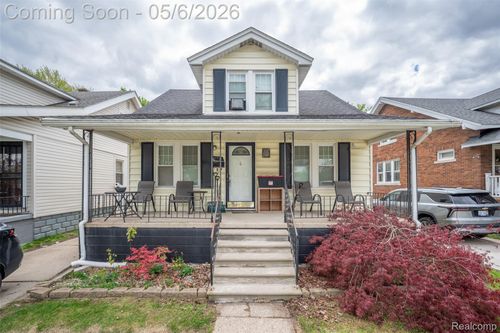 7276 Engleman, Center Line, MI, 48015-1816 | Card Image