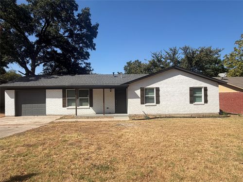 4729 Leonard St, Forest Hill, TX, 76119-7540 | Card Image