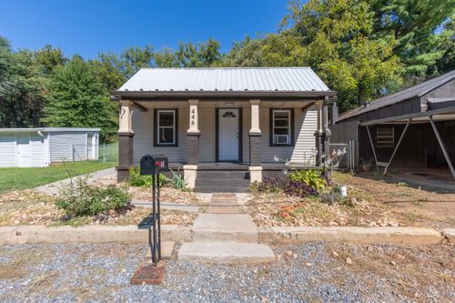 446 Tinker Ave, Vinton, VA, 24179-2409 | Card Image