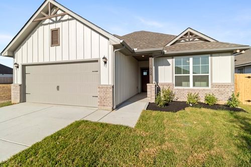 1924 Stubbs Dr, Bryan, TX, 77807-1606 | Card Image