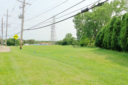 8450 Willow Springs Rd, Willow Springs, IL, 60480-1222 | Card Image