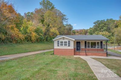 261 E Mills Street, House other with 2 bedrooms, 1 bathrooms and null parking in Columbus NC | Image 1