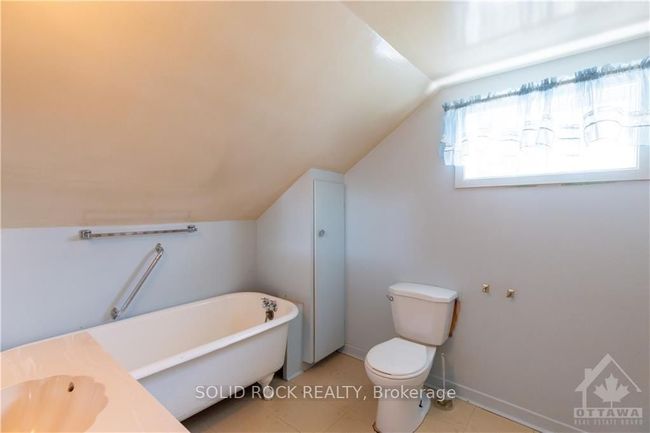 66 Augusta St, House other with 3 bedrooms, 2 bathrooms and 2 parking in South Dundas ON | Image 17