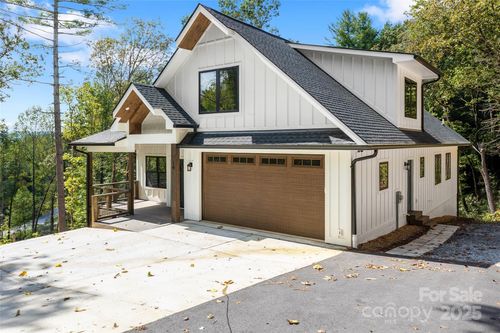 19 Terrace Forest Trl, Horse Shoe, NC, 28742 | Card Image