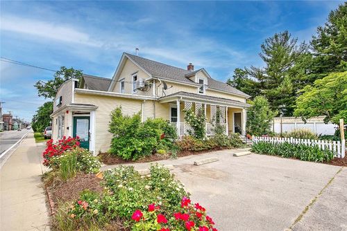 73 Child St, Warren, RI, 02885-3207 | Card Image
