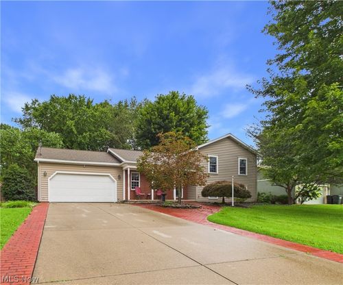 24 Maple Shade Dr, Marietta, OH, 45750-1124 | Card Image