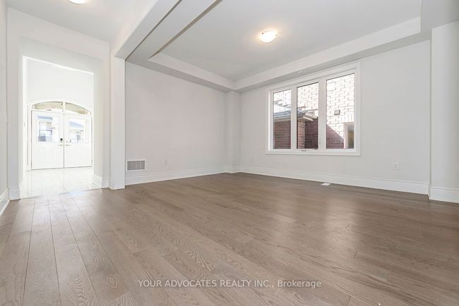 142 Rowe St, House other with 4 bedrooms, 5 bathrooms and 2 parking in Bond Head ON | Image 12