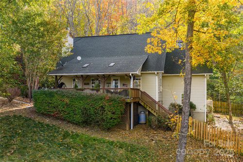 154 Presidential Dr, Waynesville, NC, 28786-5622 | Card Image