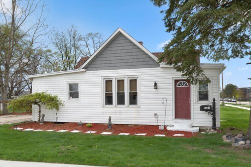 1605 E Clark St, Warsaw, IN, 46580-3611 | Card Image