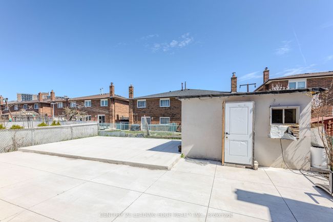 28 Sawmill Rd, House attached with 4 bedrooms, 3 bathrooms and 3 parking in North York ON | Image 37