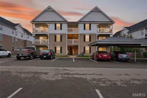 9100 Spring Creek Ln, O Fallon, MO, 63368-7520 | Card Image