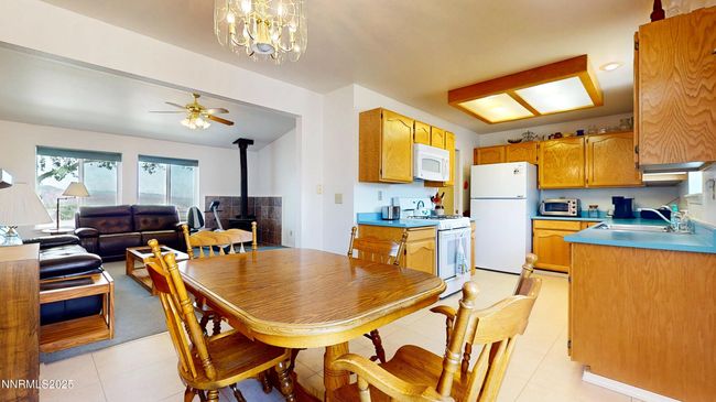 10045 Reins Way, House other with 3 bedrooms, 2 bathrooms and 2 parking in Winnemucca NV | Image 8