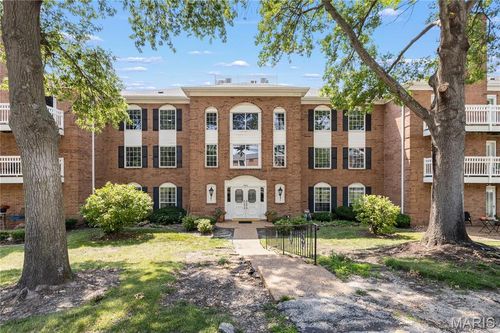 2b-964 Claytonbrook Dr, Ballwin, MO, 63011-1569 | Card Image