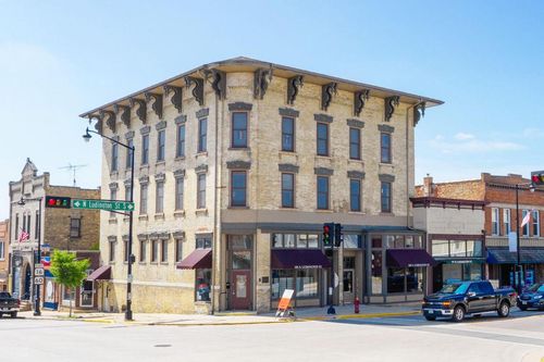 101-105 S Ludington Street, Columbus, WI, 53925 | Card Image