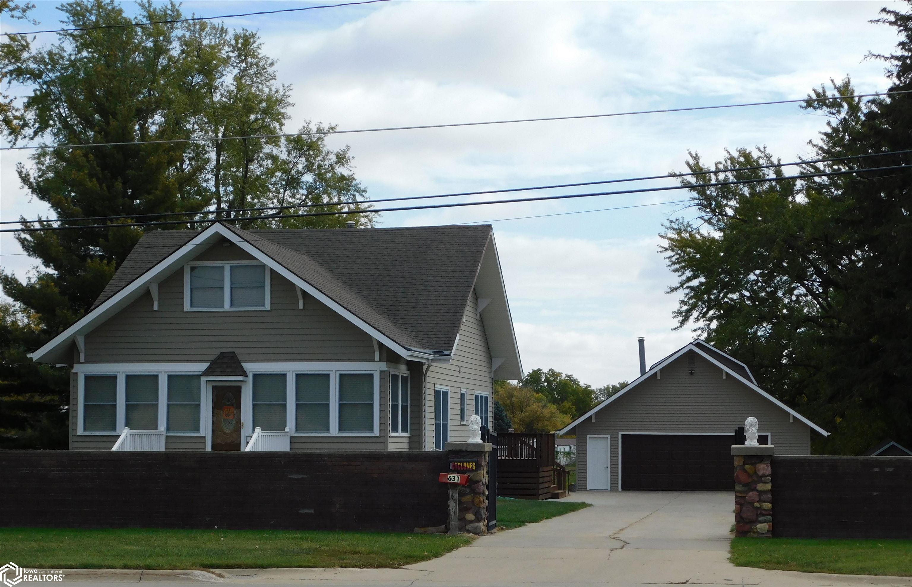 New York Ave, Creston, IA 50801